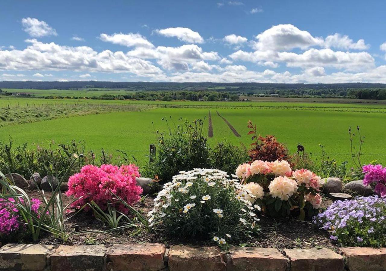 The Tower, Moray Firth Holiday Home Kinloss Экстерьер фото