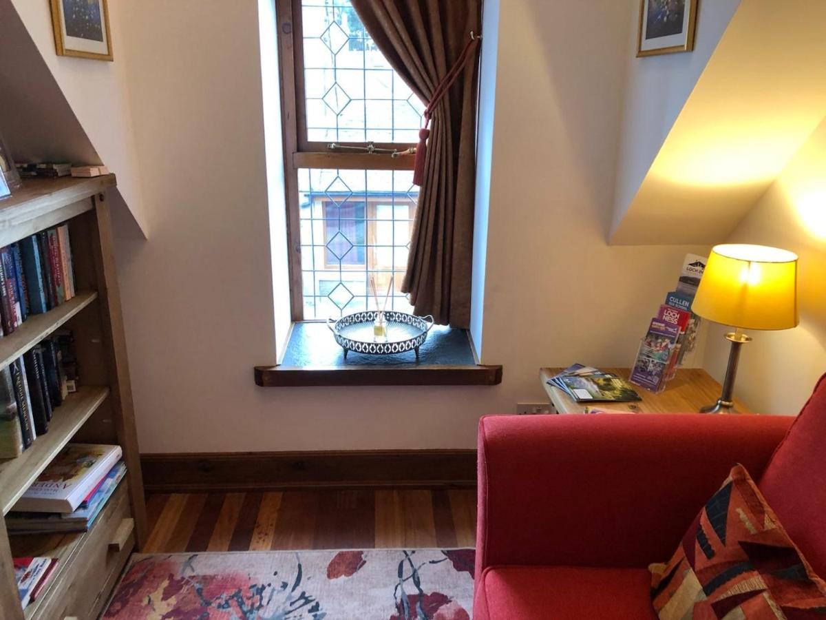 The Tower, Moray Firth Holiday Home Kinloss Экстерьер фото